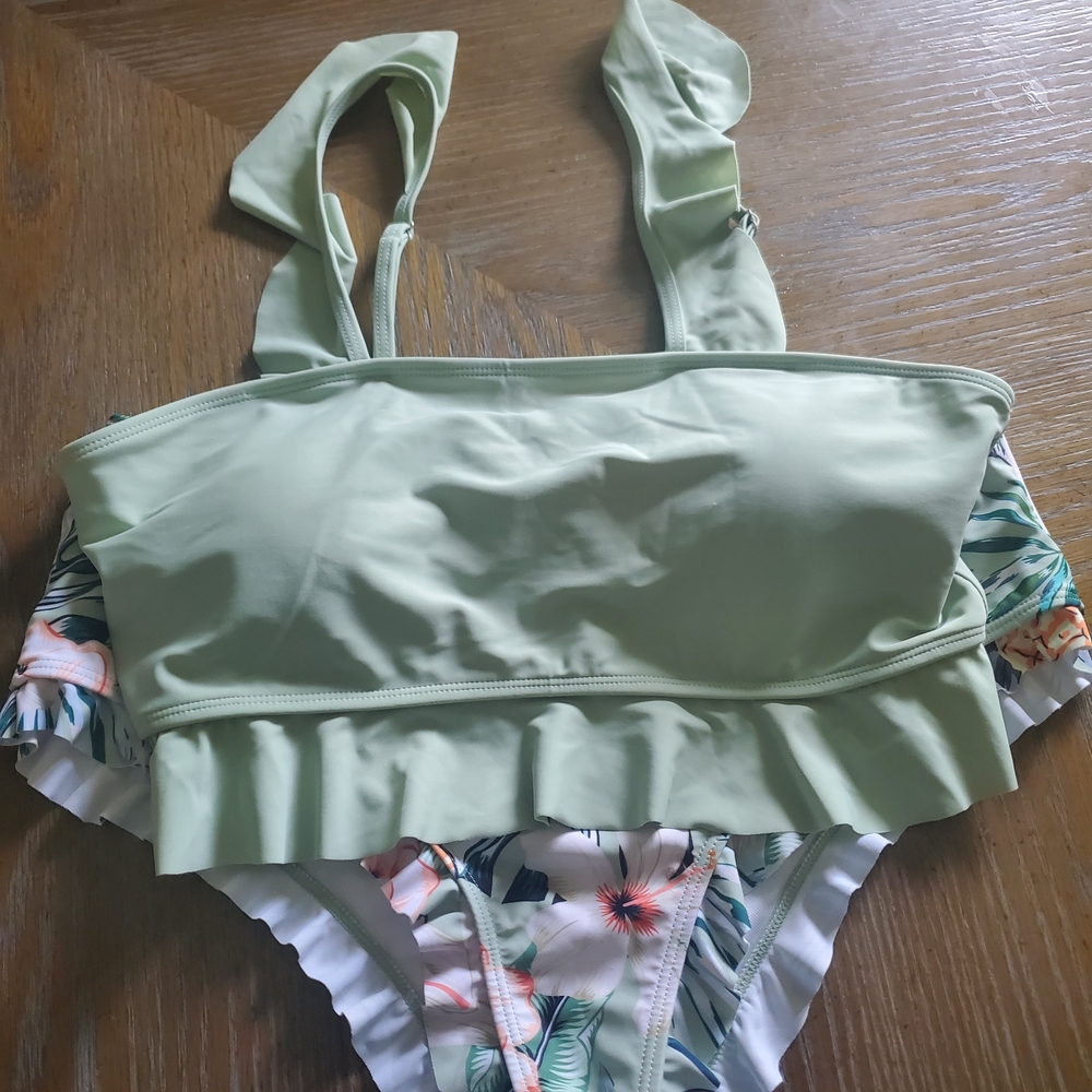 Womens/big Girl Swimwear Set in Green Floral